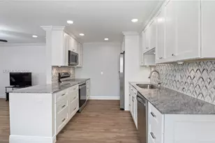 247 Saxony F, Delray Beach, FL 33446 - Photo 2