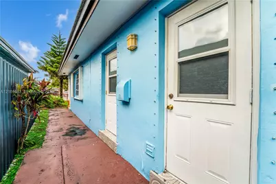 320 E 19th St, Hialeah, FL 33010 - Photo 24