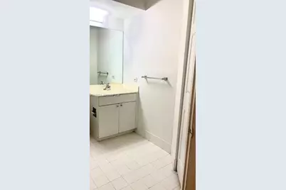 17150 N Bay Rd #2402, Sunny Isles Beach, FL 33160 - Photo 4