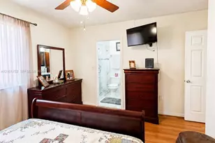 5800 W 18th Ln, Hialeah, FL 33012 - Photo 12