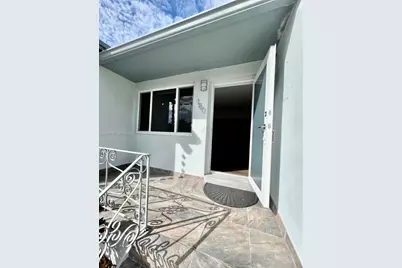 180 NW 32nd Pl #1, Miami, FL 33125 - Photo 2