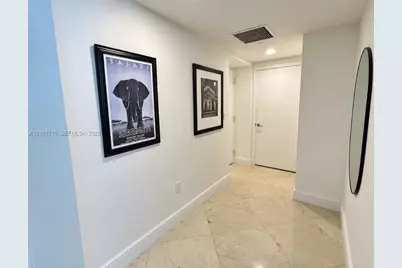 500 Brickell Ave #2405, Miami, FL 33131 - Photo 12