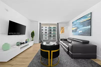 1200 Brickell Bay Dr #1907, Miami, FL 33131 - Photo 2