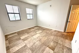 10630 NW 88th St, Doral, FL 33178 - Photo 14