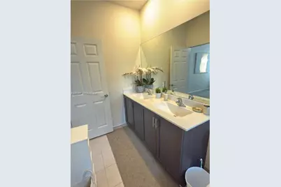 3434 W 108th St, Hialeah, FL 33018 - Photo 4