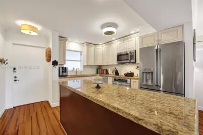 1212 SE 2nd Ct #301, Fort Lauderdale, FL 33301 - Photo 6