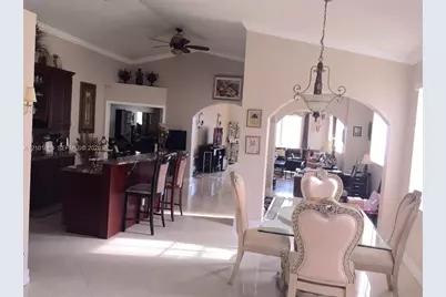 932 Falling Water Rd, Weston, FL 33326 - Photo 4
