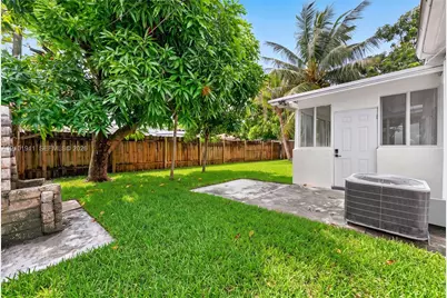 334 NW 110th St, Miami, FL 33168 - Photo 32