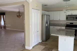 9044 SW 212th Ln, Cutler Bay, FL 33189 - Photo 6
