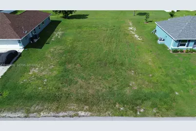 2045 NE 24th Ter, Cape Coral, FL 33909 - Photo 6