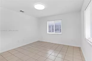 911 SW 79th Ave, Miami, FL 33144 - Photo 8