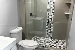 335 S Biscayne Blvd, Miami, FL 33131 - Photo 16