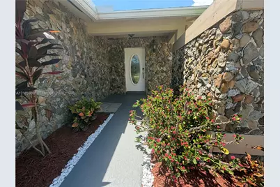 20888 Sugarloaf Ln, Boca Raton, FL 33428 - Photo 2