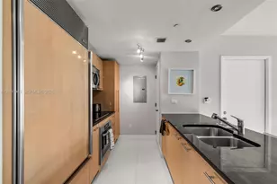 6801 Collins Ave #1214, Miami Beach, FL 33141 - Photo 10