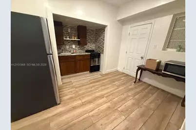 2484 SW 10th St #3, Miami, FL 33135 - Photo 12