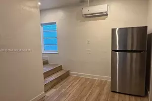 2484 SW 10th St, Miami, FL 33135 - Photo 4