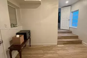 2484 SW 10th St, Miami, FL 33135 - Photo 14