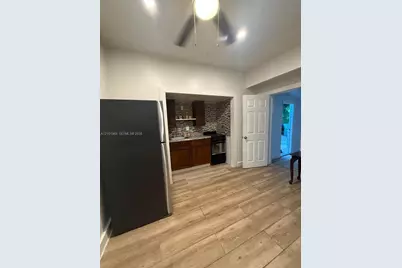 2484 SW 10th St #3, Miami, FL 33135 - Photo 8