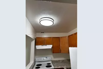 241 SE 9th Ave #203, Pompano Beach, FL 33060 - Photo 4
