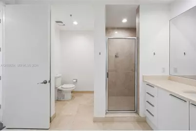 15051 Royal Oaks Ln #102, North Miami, FL 33181 - Photo 18