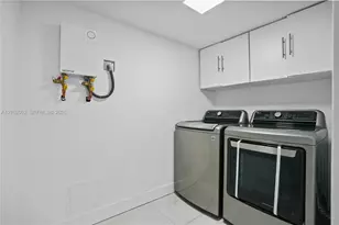 11304 NW 14th Ct, Pembroke Pines, FL 33026 - Photo 18