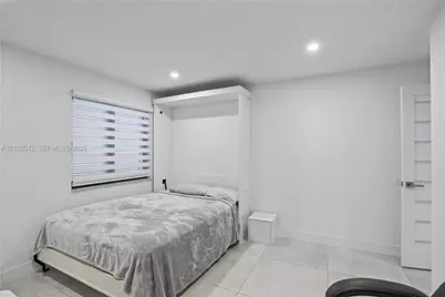 11304 NW 14th Ct, Pembroke Pines, FL 33026 - Photo 16