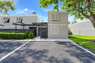11304 NW 14th Ct, Pembroke Pines, FL 33026 - Photo 2
