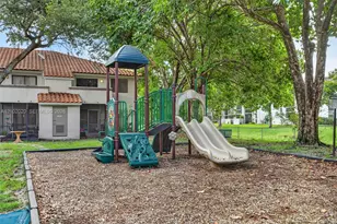 3202 Coral Lake Dr, Coral Springs, FL 33065 - Photo 18
