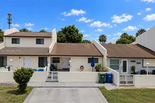 19582 NW 55th Cir Pl, Miami Gardens, FL 33055 - Photo 1