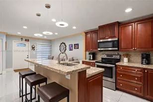19582 NW 55th Cir Pl, Miami Gardens, FL 33055 - Photo 14