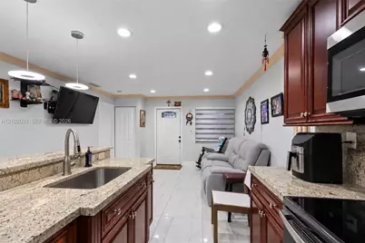 19582 NW 55th Cir Pl, Miami Gardens, FL 33055 - Photo 12