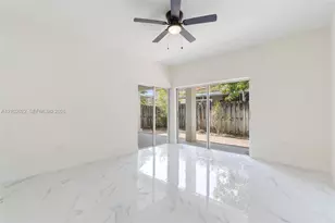 7978 NW 200th St, Hialeah, FL 33015 - Photo 16