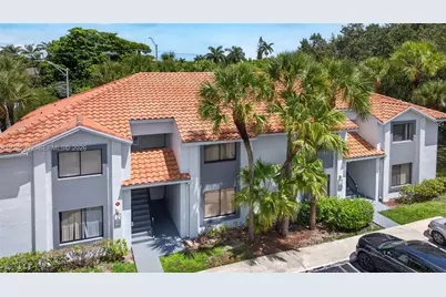 8402 Coral Lake Way #8402, Coral Springs, FL 33065 - Photo 2
