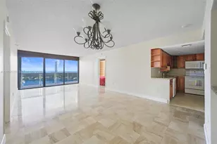 20505 E Country Club Dr, Aventura, FL 33180 - Photo 4
