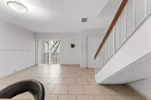 17455 NW 67th Ct, Hialeah, FL 33015 - Photo 16