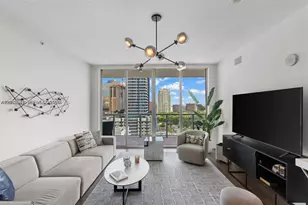 79 SW 12th St, Miami, FL 33130 - Photo 2