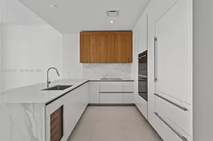 1400 Biscayne Blvd, Miami, FL 33132 - Photo 10