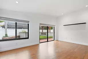 502 NE 195th St, Miami, FL 33179 - Photo 16