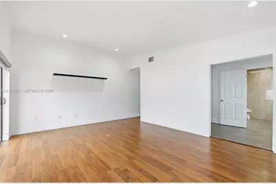 502 NE 195th St, Miami, FL 33179 - Photo 12