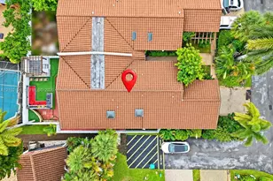 502 NE 195th St, Miami, FL 33179 - Photo 32