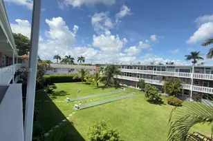 141 NE 10th Ave, Hallandale Beach, FL 33009 - Photo 14