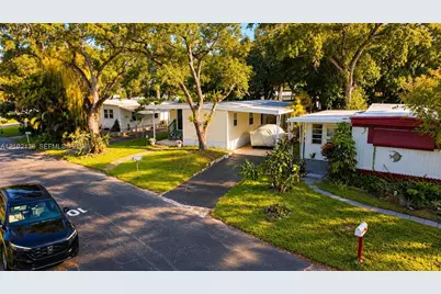 121 Eleuthera Dr, Dania Beach, FL 33004 - Photo 34