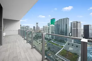 88 SW 7th St, Miami, FL 33130 - Photo 14