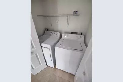 616 Executive Center Dr #107, West Palm Beach, FL 33401 - Photo 18