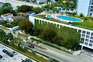 600 NE 36th St, Miami, FL 33137 - Photo 4