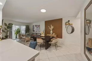 9417 Fontainebleau Blvd, Miami, FL 33172 - Photo 6