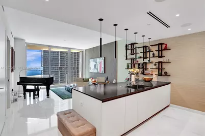 300 Biscayne Boulevard Way #2106W, Miami, FL 33131 - Photo 10