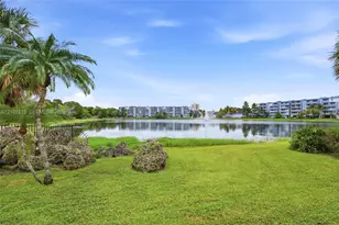 9135 Fontainebleau Blvd, Miami, FL 33172 - Photo 40