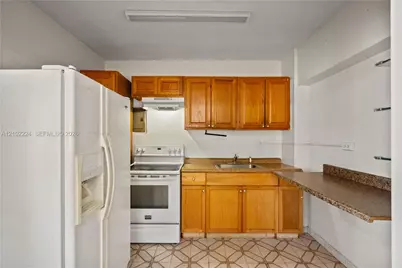 3250 NW 14th Ter, Miami, FL 33125 - Photo 6