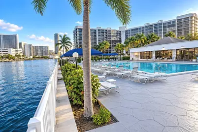600 Parkview Dr #722, Hallandale Beach, FL 33009 - Photo 32